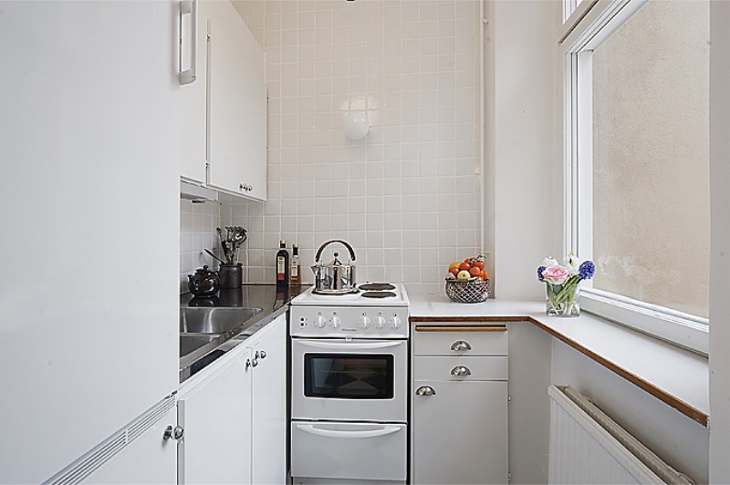 White small kitchen