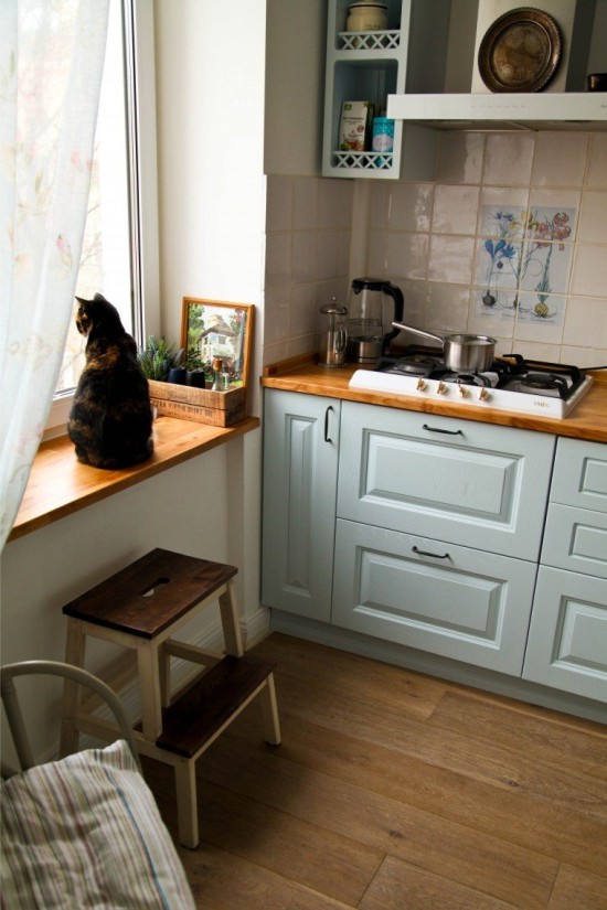 Small kitchen in the Khrushchev with gas stove