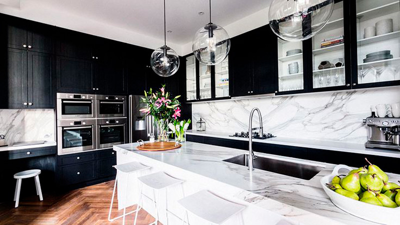 Marble in the interior of the kitchen