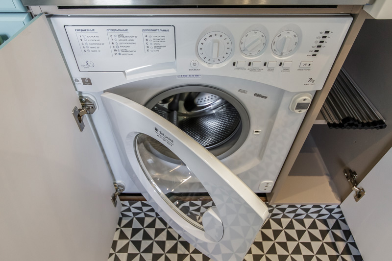 Built-in washing machine in the kitchen