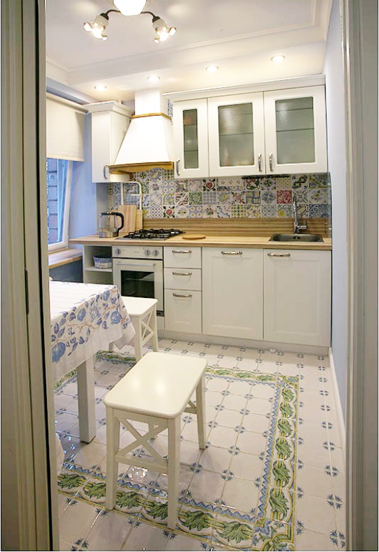 Tiles under majolica in the interior of the kitchen