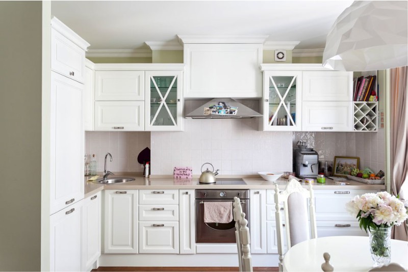 Classic style corner kitchen