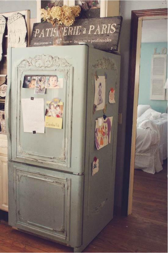 The idea of ​​reworking the old refrigerator