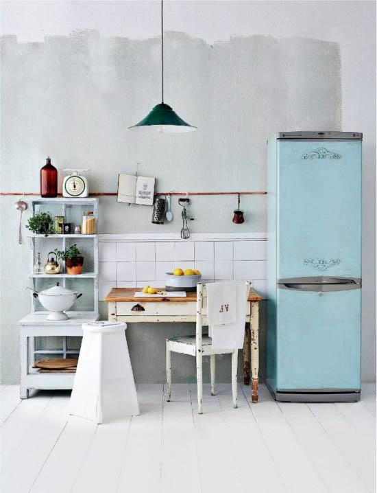 The idea of ​​reworking the old refrigerator