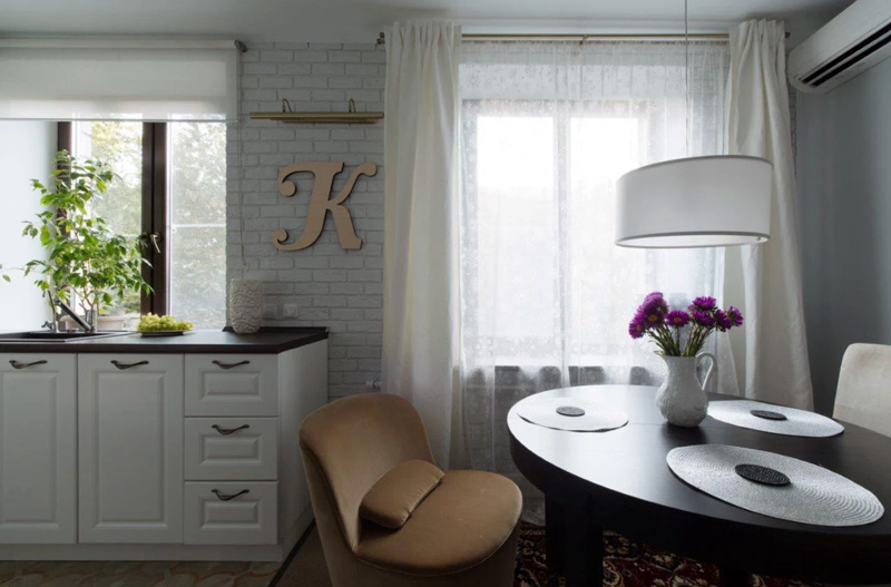 Kitchen with worktop instead of window sill