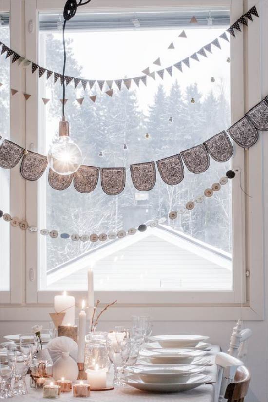 Window decoration garland