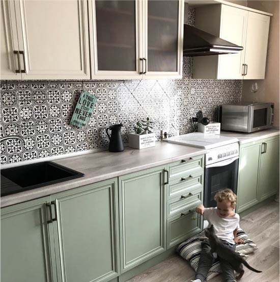 Kitchen after dyeing