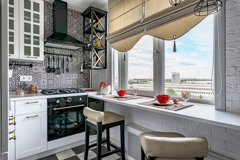 Black color in the interior of the kitchen