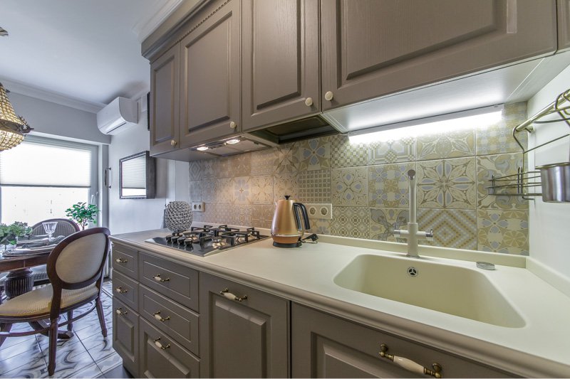 Gray color in the interior of the kitchen