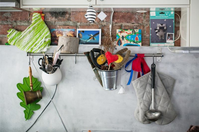 Panneaux de PVC dans le tablier de cuisine