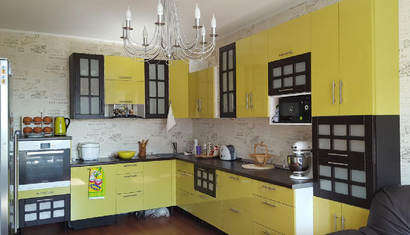 Dapur dengan facade Wasabi dan Tuscany