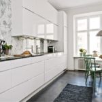 White glossy kitchen without handles