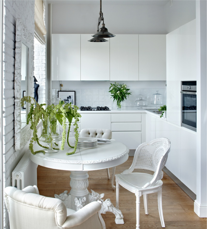 White glossy kitchen without handles in stalinka