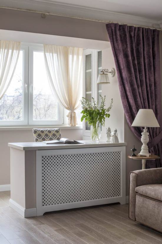 Wooden battery screen in the living room with balcony