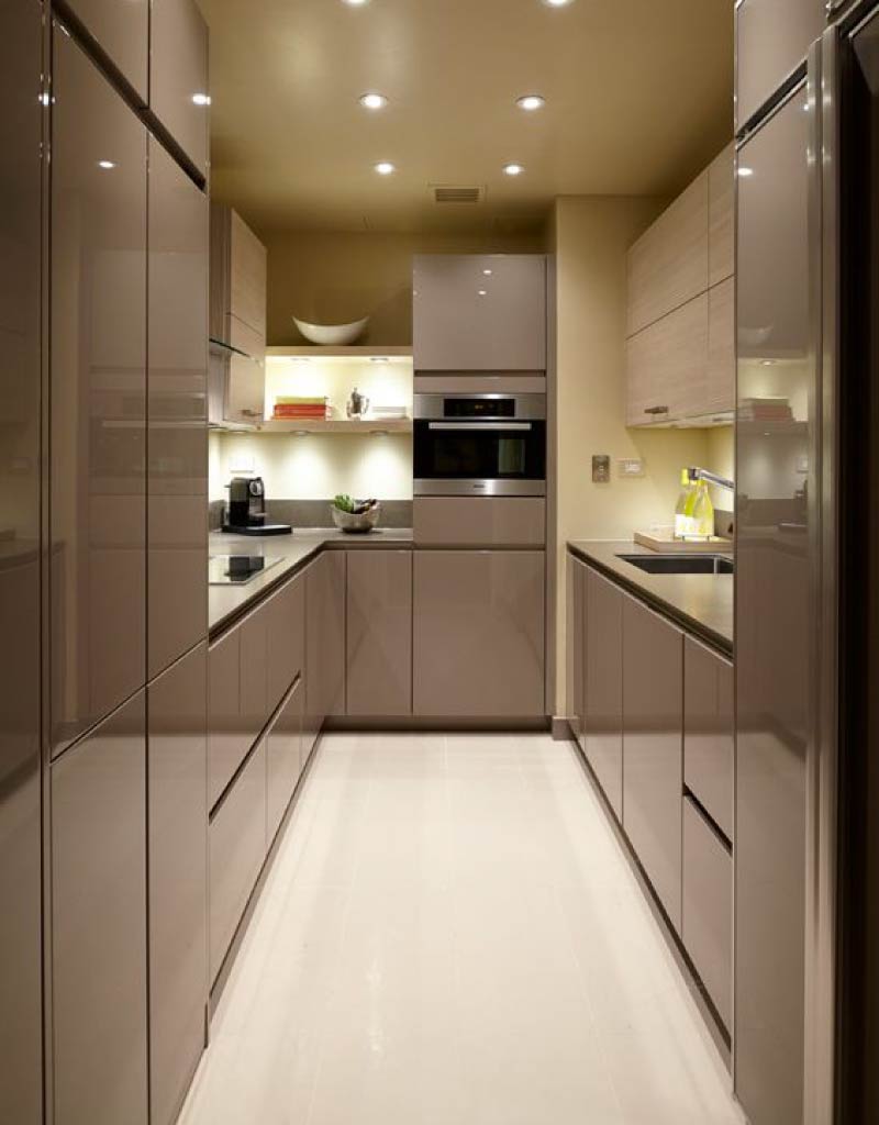 Kitchen with milled handles